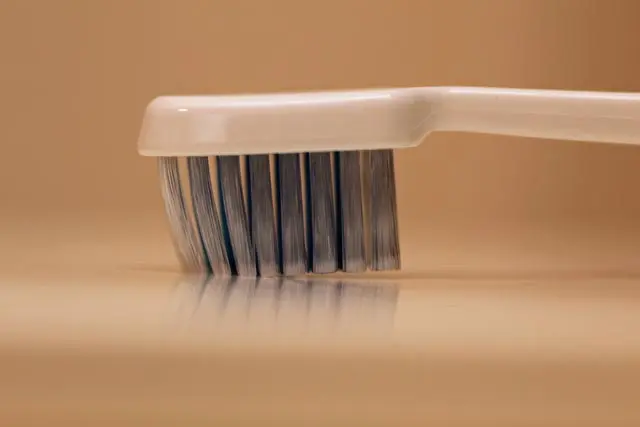 歯ブラシでゴシゴシ磨いていませんか？　　～ブラッシング力は意外と弱いんです～